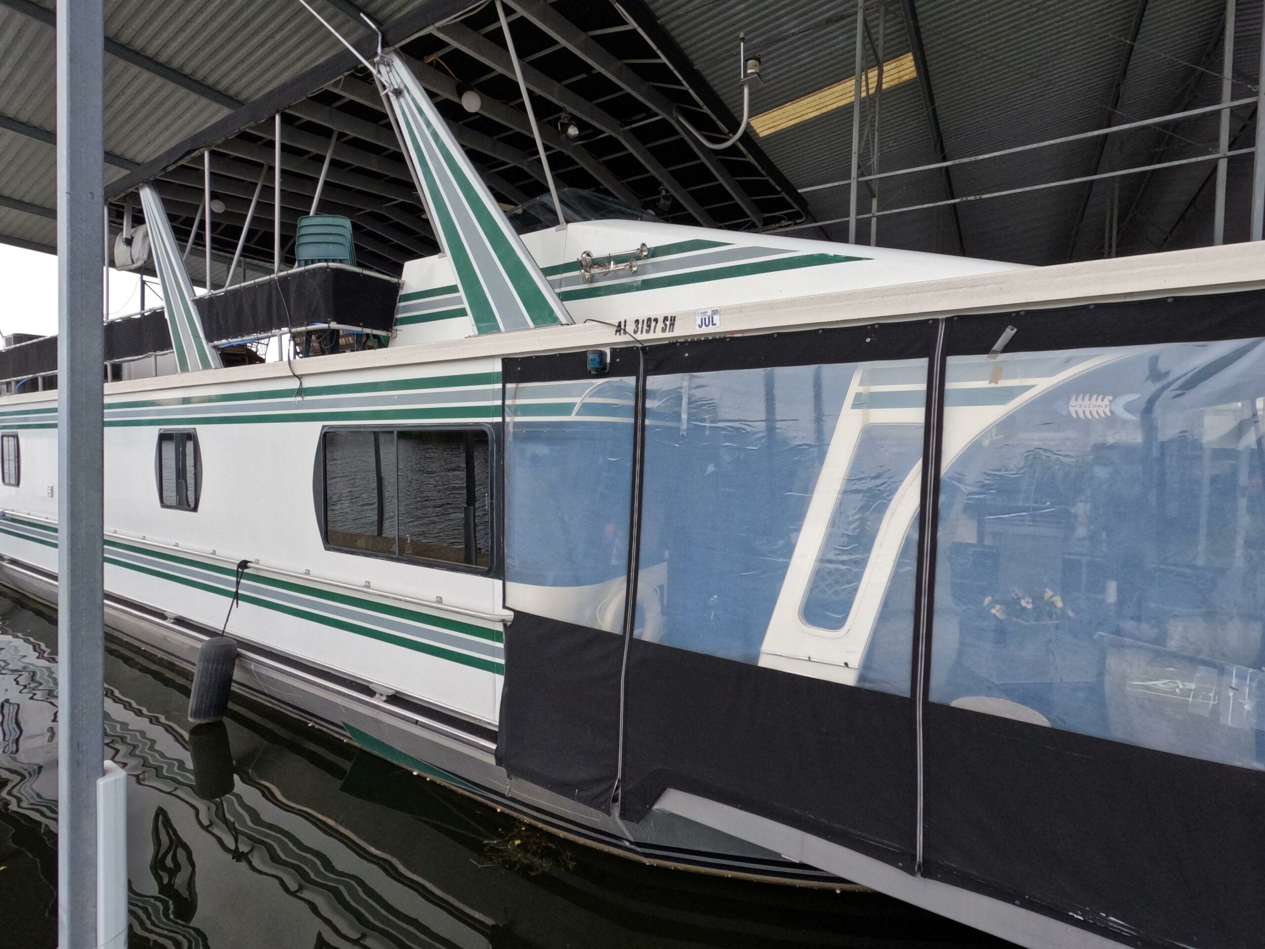 1998 Jamestowner 1667WB Americana Custom