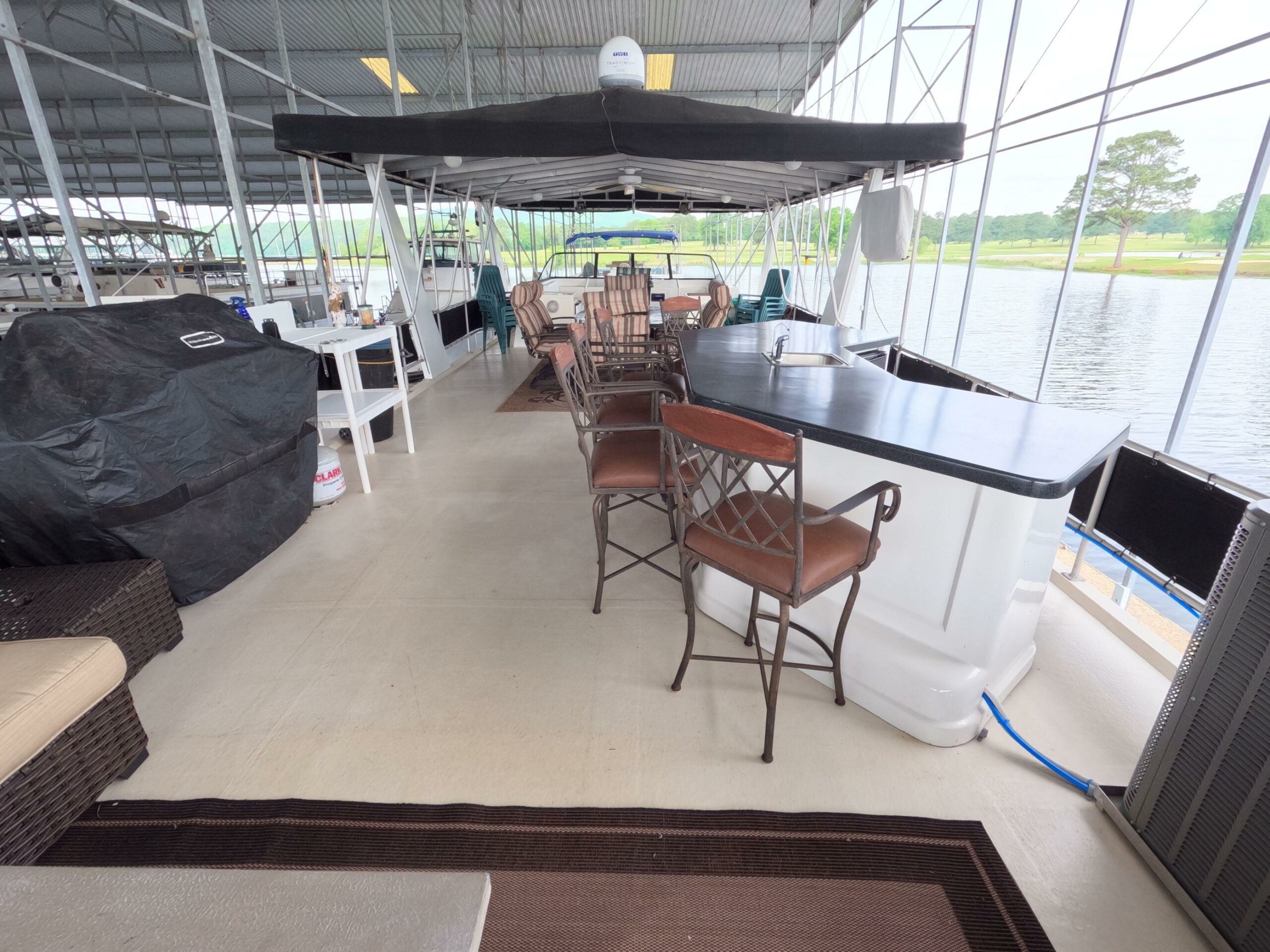 1998 Jamestowner 1667WB Americana Custom