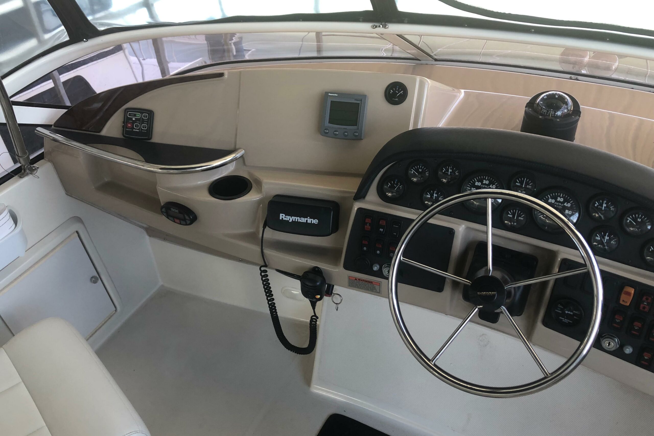 Carver 41 Cockpit Motor Yacht 2005