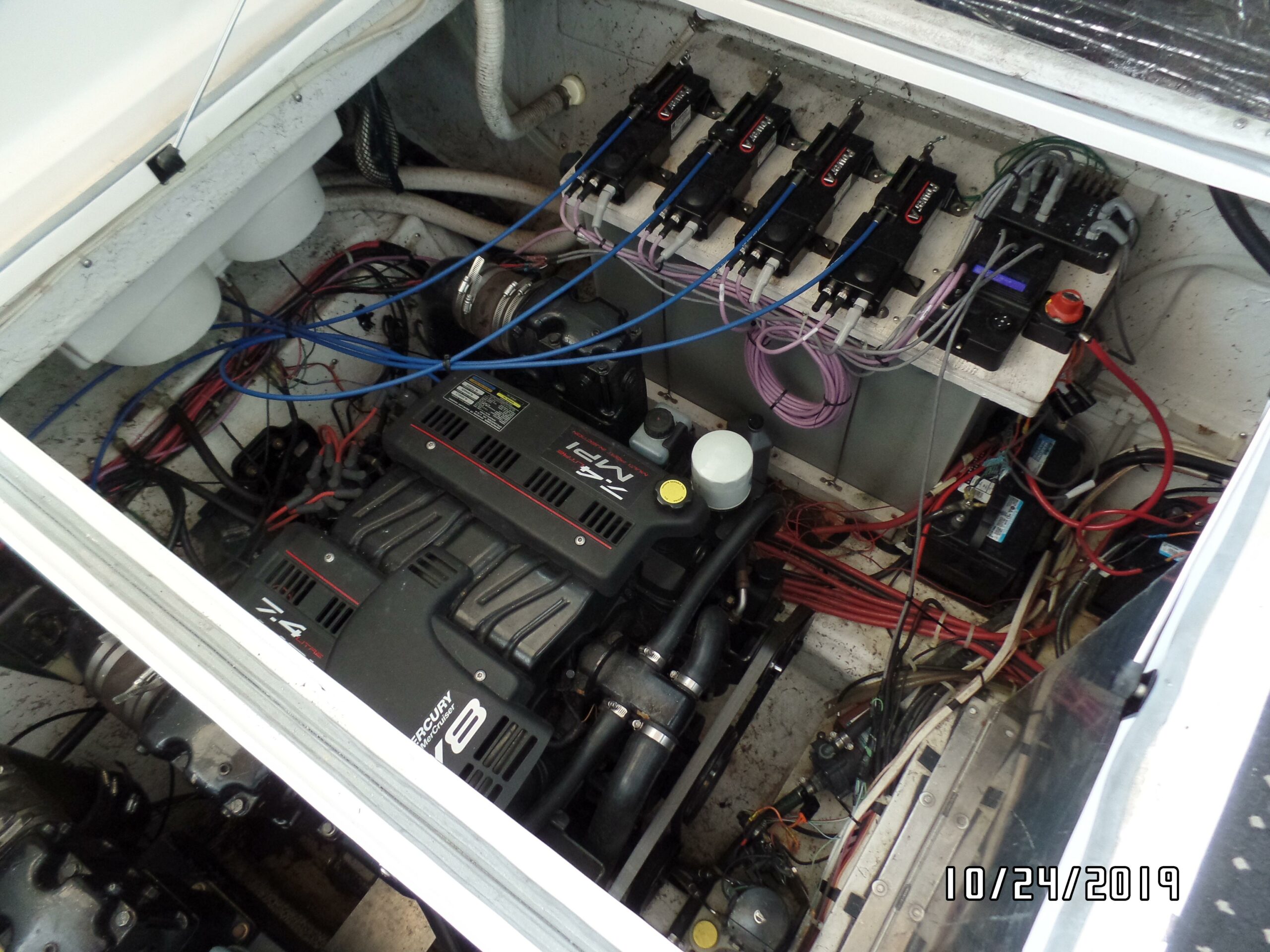 Maxum 3300 SCR 2000
