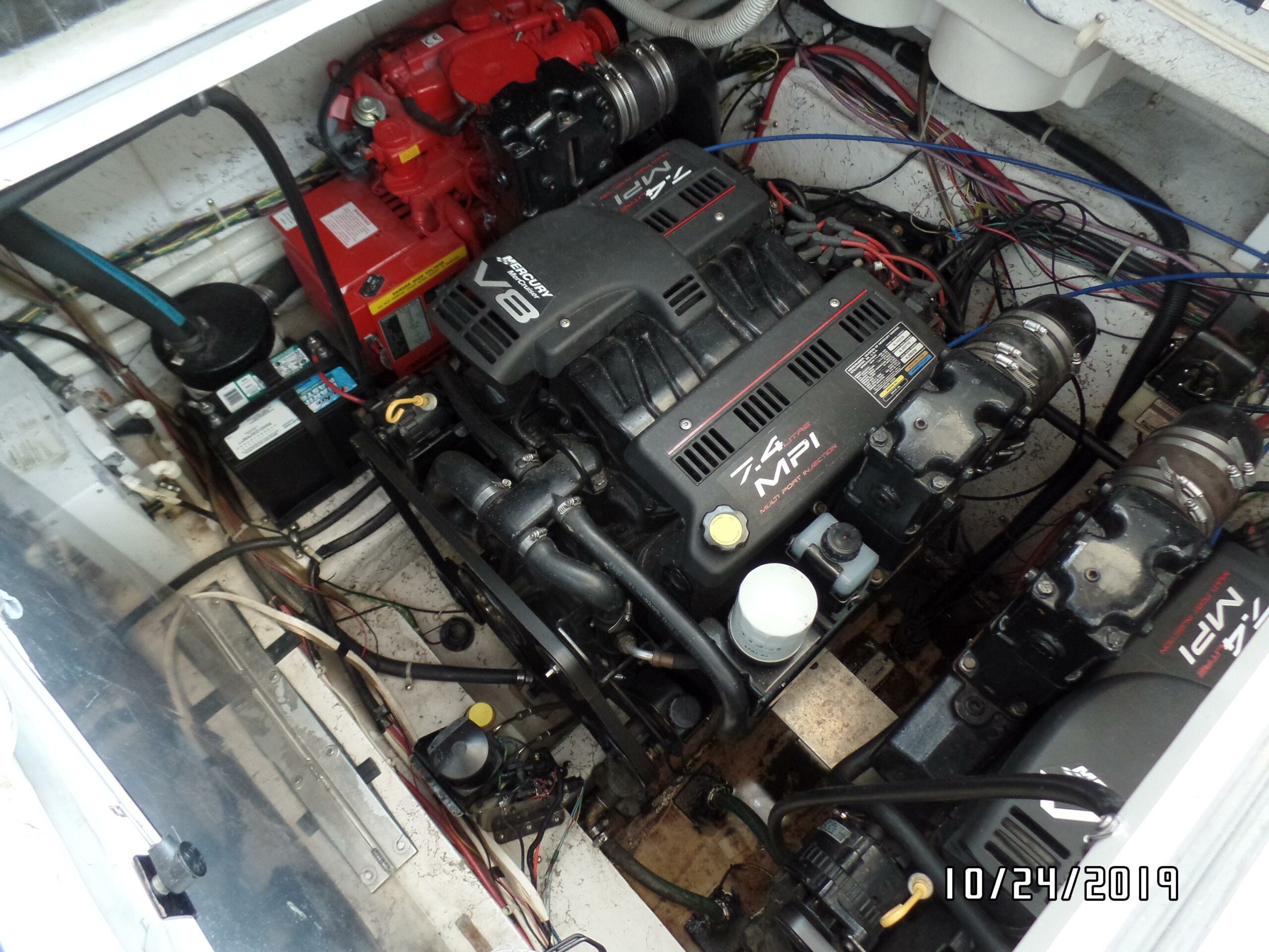 Maxum 3300 SCR 2000