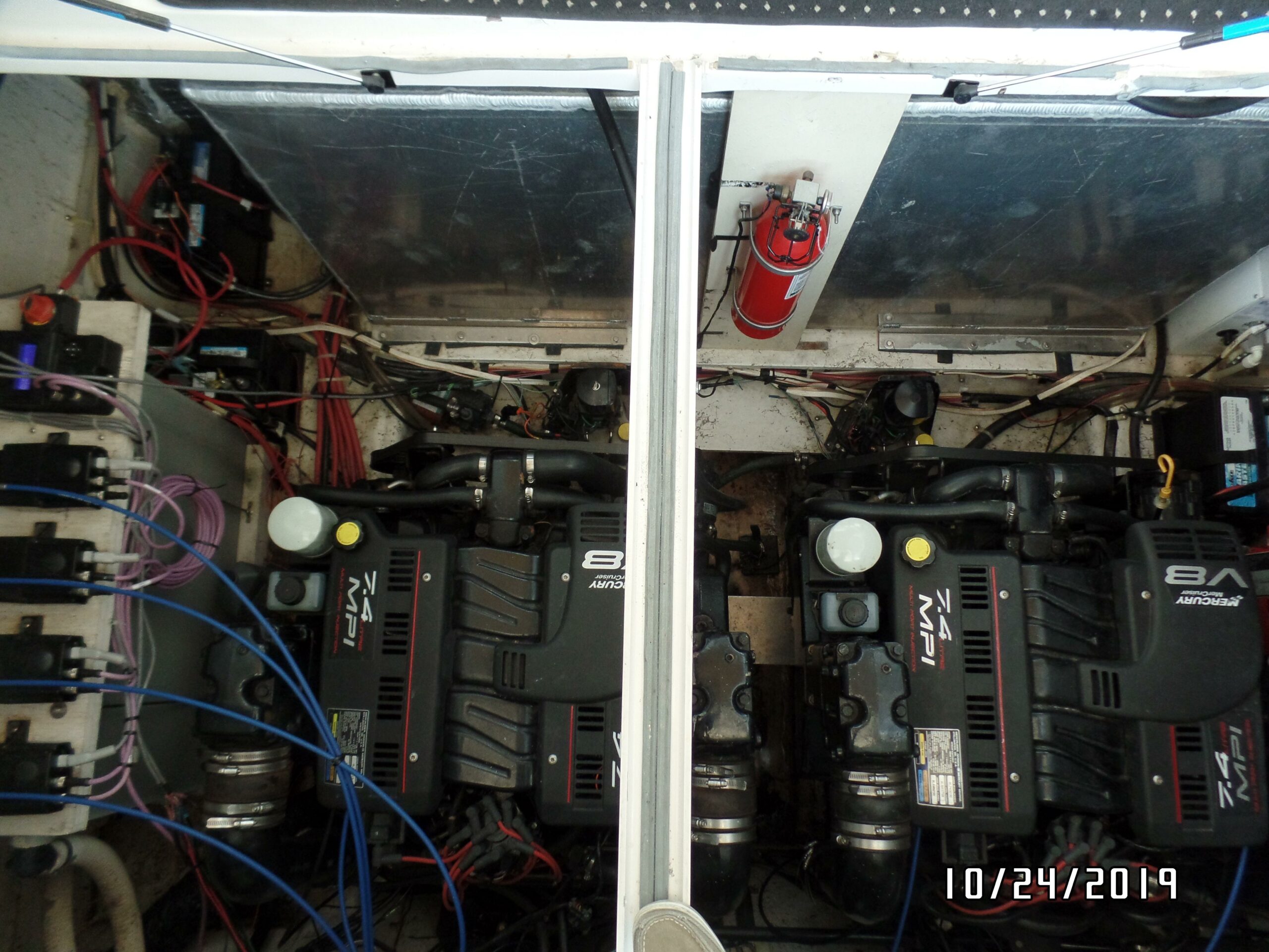 Maxum 3300 SCR 2000