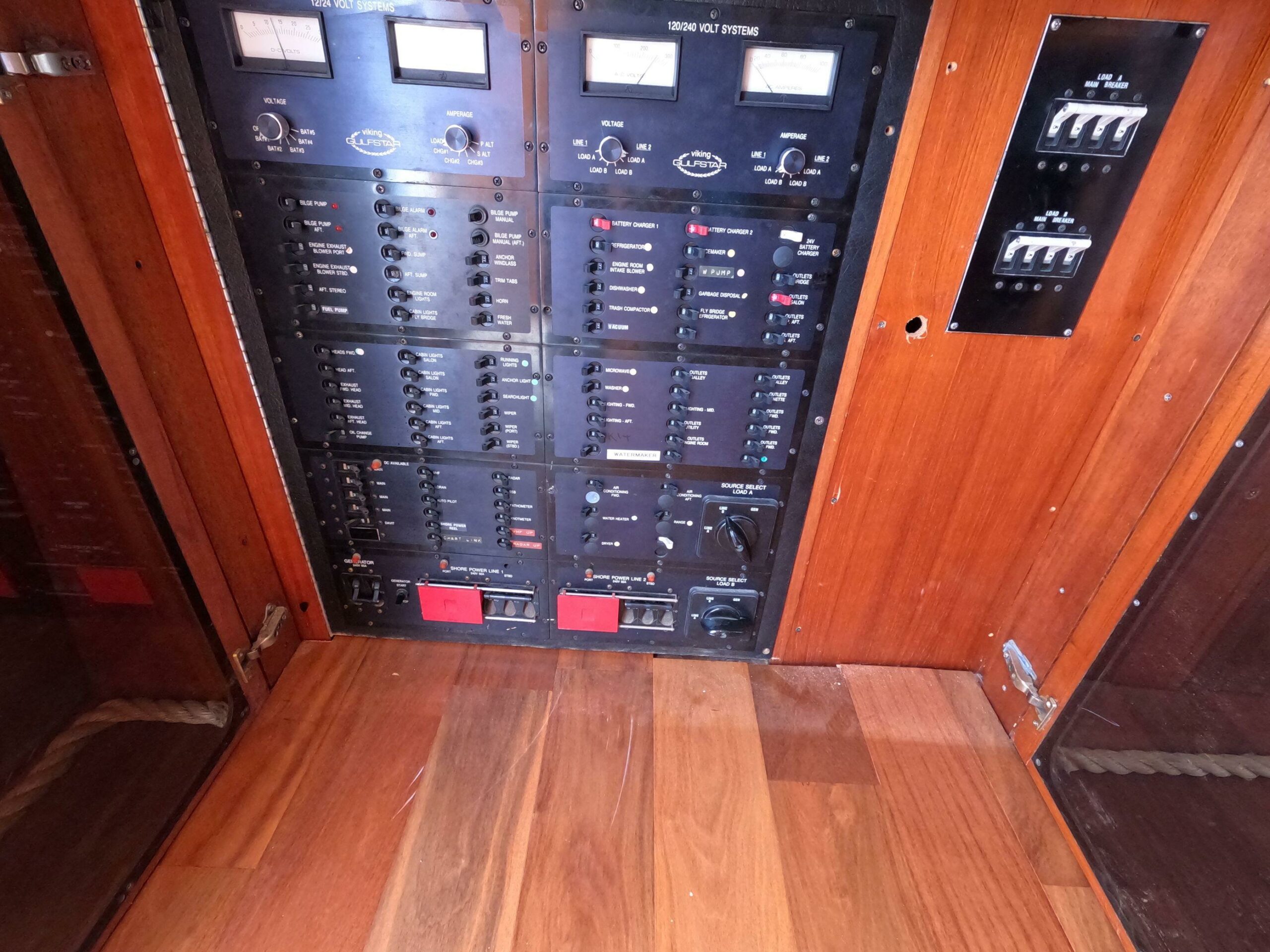 1988-viking-gulfstar-55-my-power-9783014-20250518172834372-1_XLARGE-115