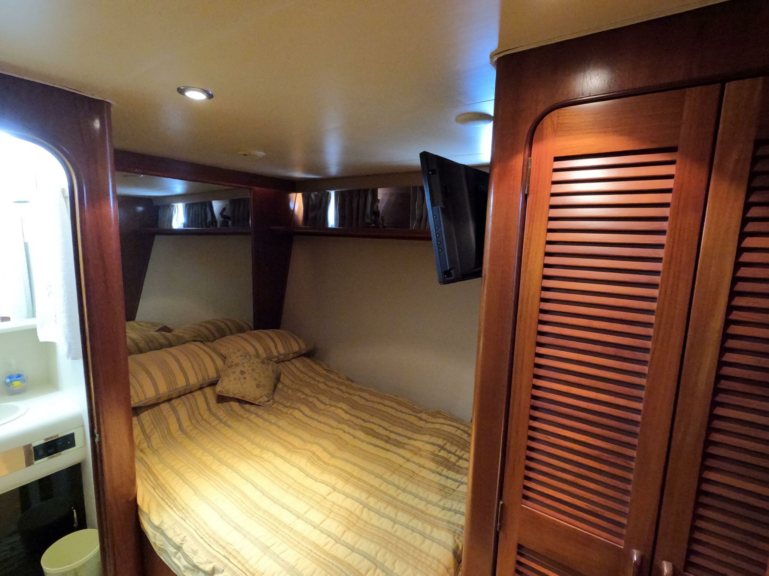 1988-viking-gulfstar-55-my-power-9783014-20250518172958691-1_XLARGE-104