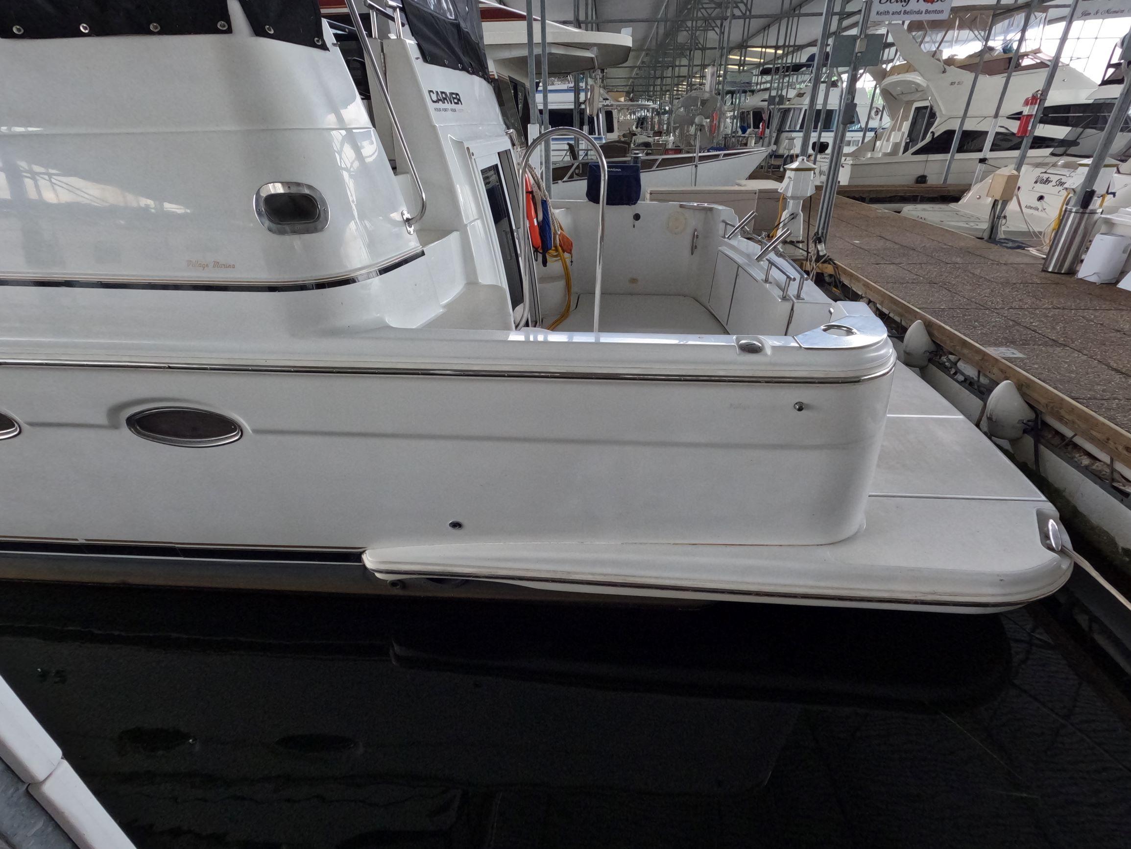 2001-carver-444-cockpit-motor-yacht-power-9385037-20240523100613810-1_XLARGE-1