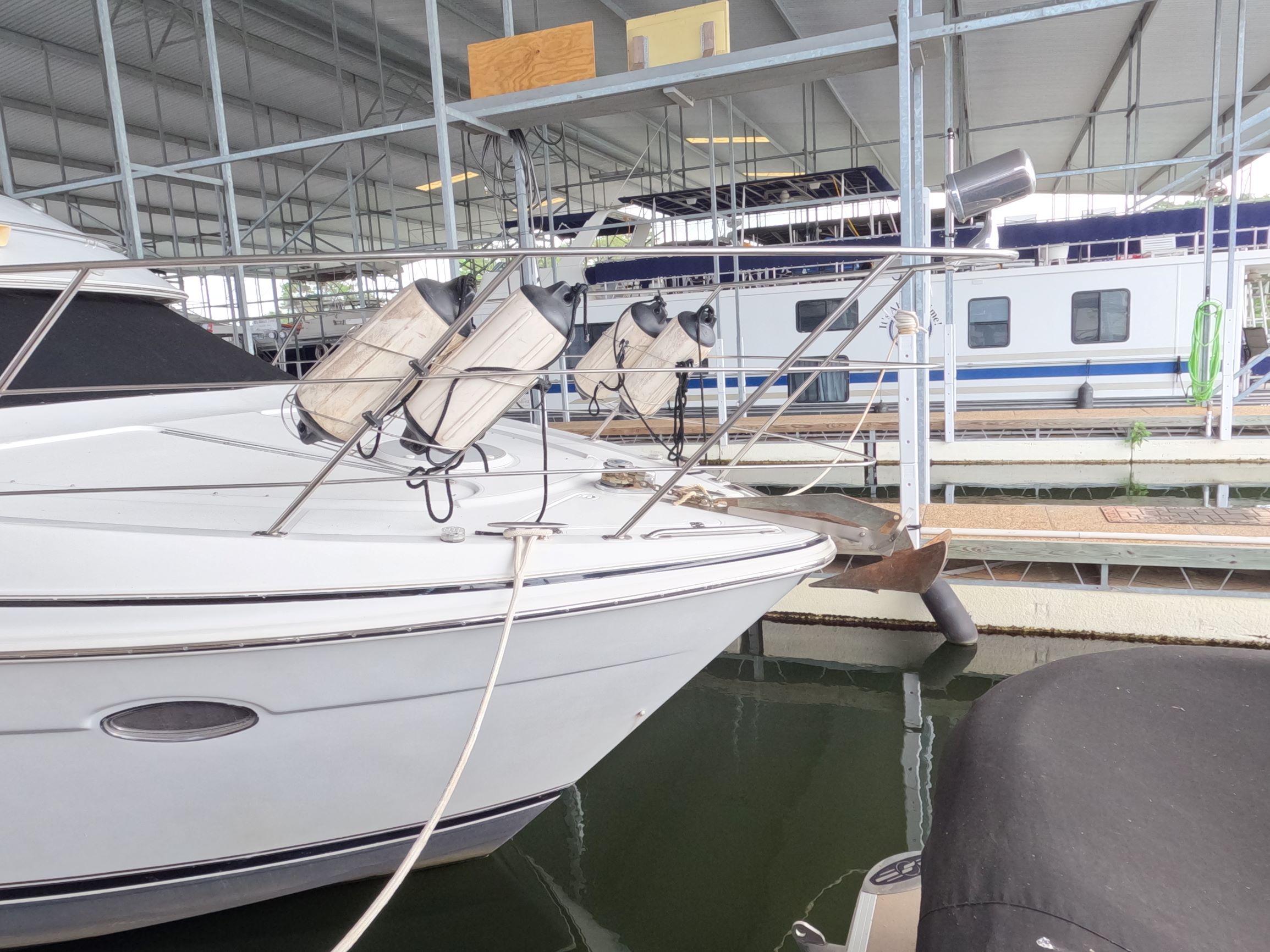 2001-carver-444-cockpit-motor-yacht-power-9385037-20240523100621860-1_XLARGE-1