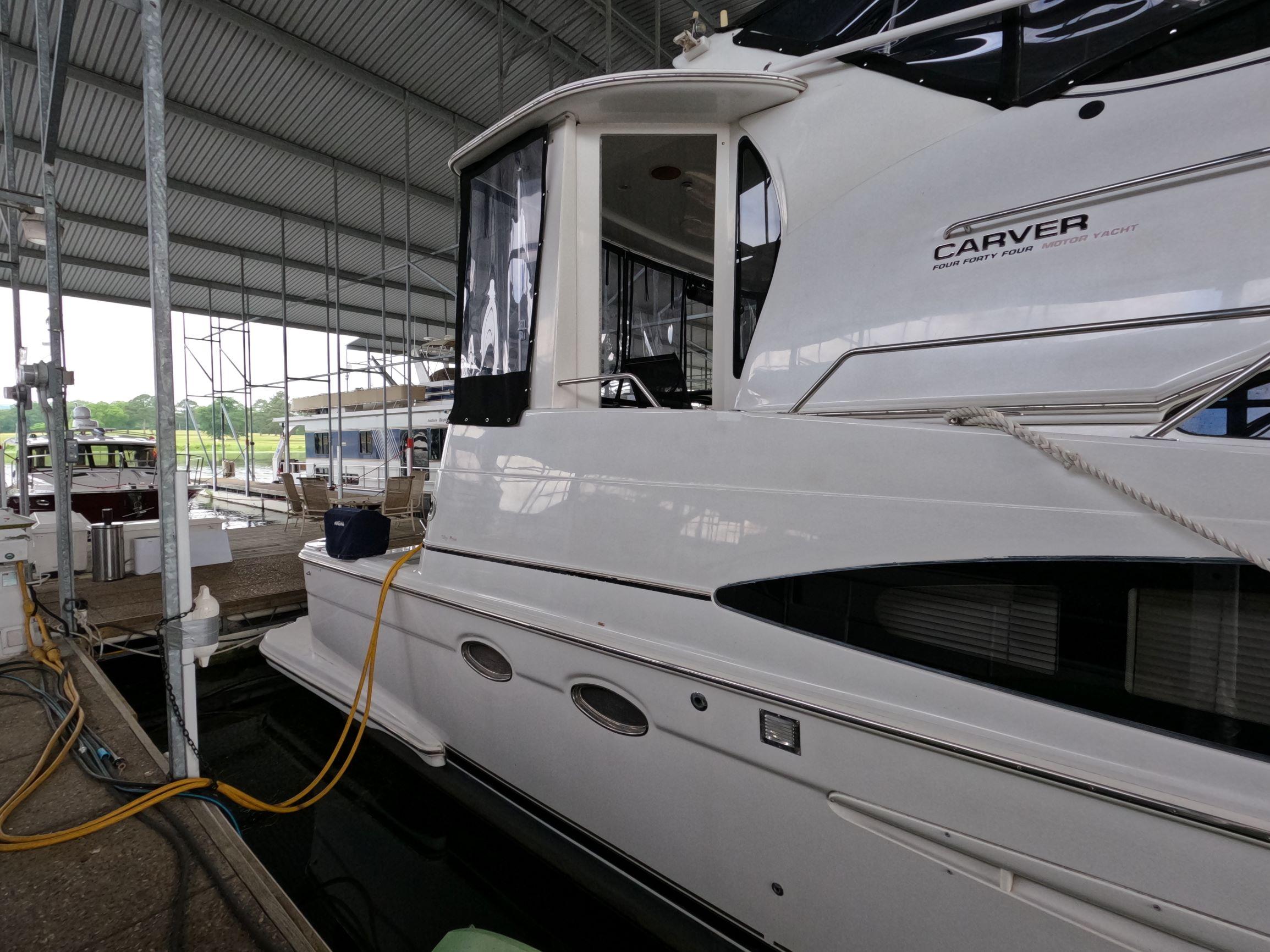 2001-carver-444-cockpit-motor-yacht-power-9385037-20240523100627890-1_XLARGE-1
