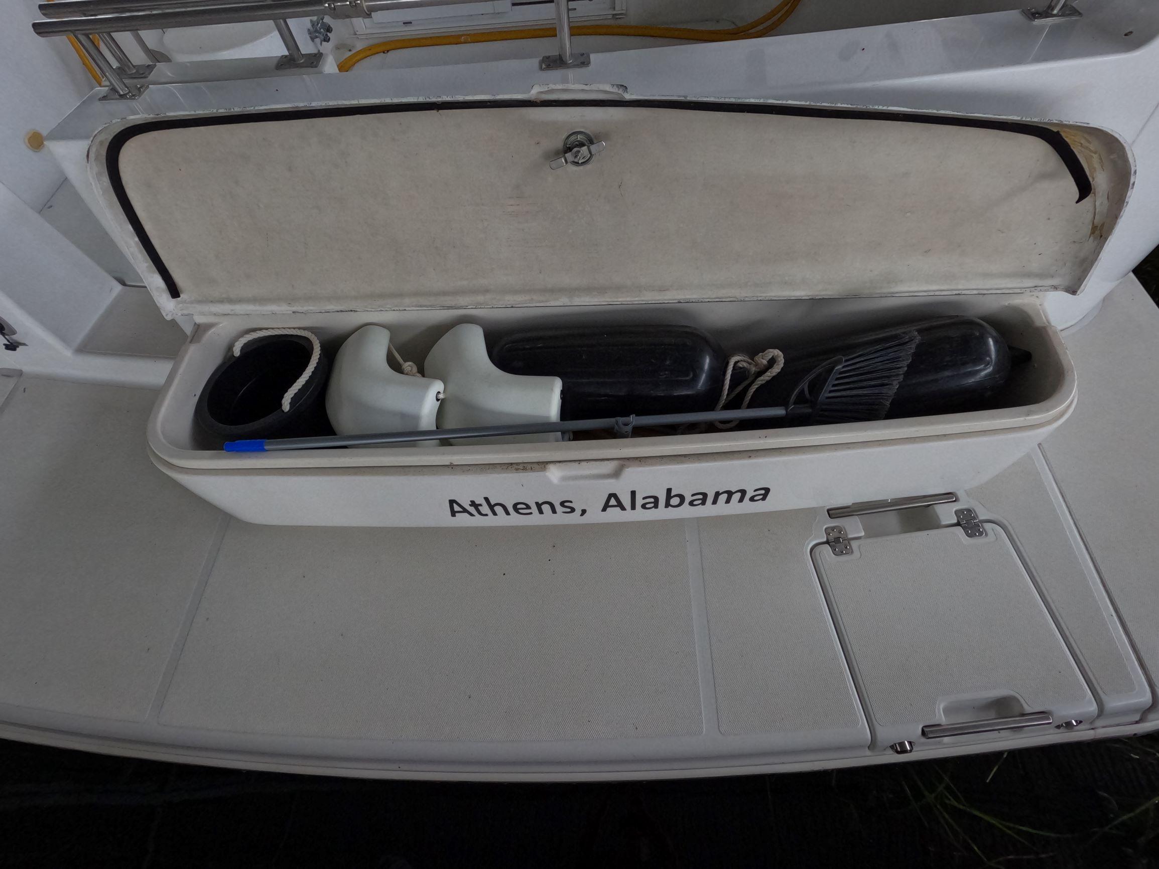 2001-carver-444-cockpit-motor-yacht-power-9385037-20240523100631888-1_XLARGE-1