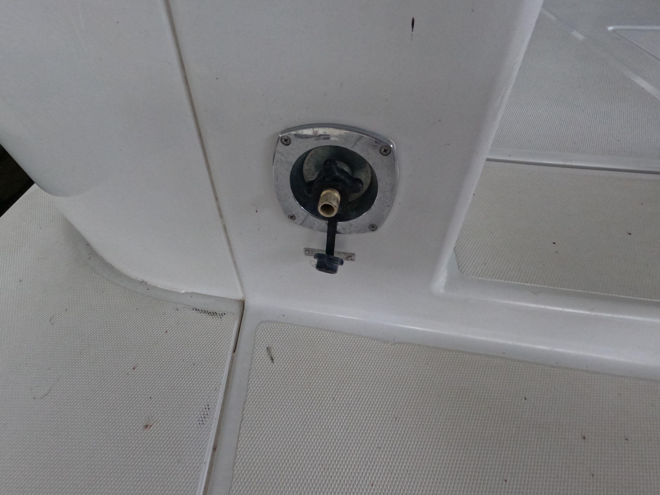 2001-carver-444-cockpit-motor-yacht-power-9385037-20240523100635900-1_XLARGE-1