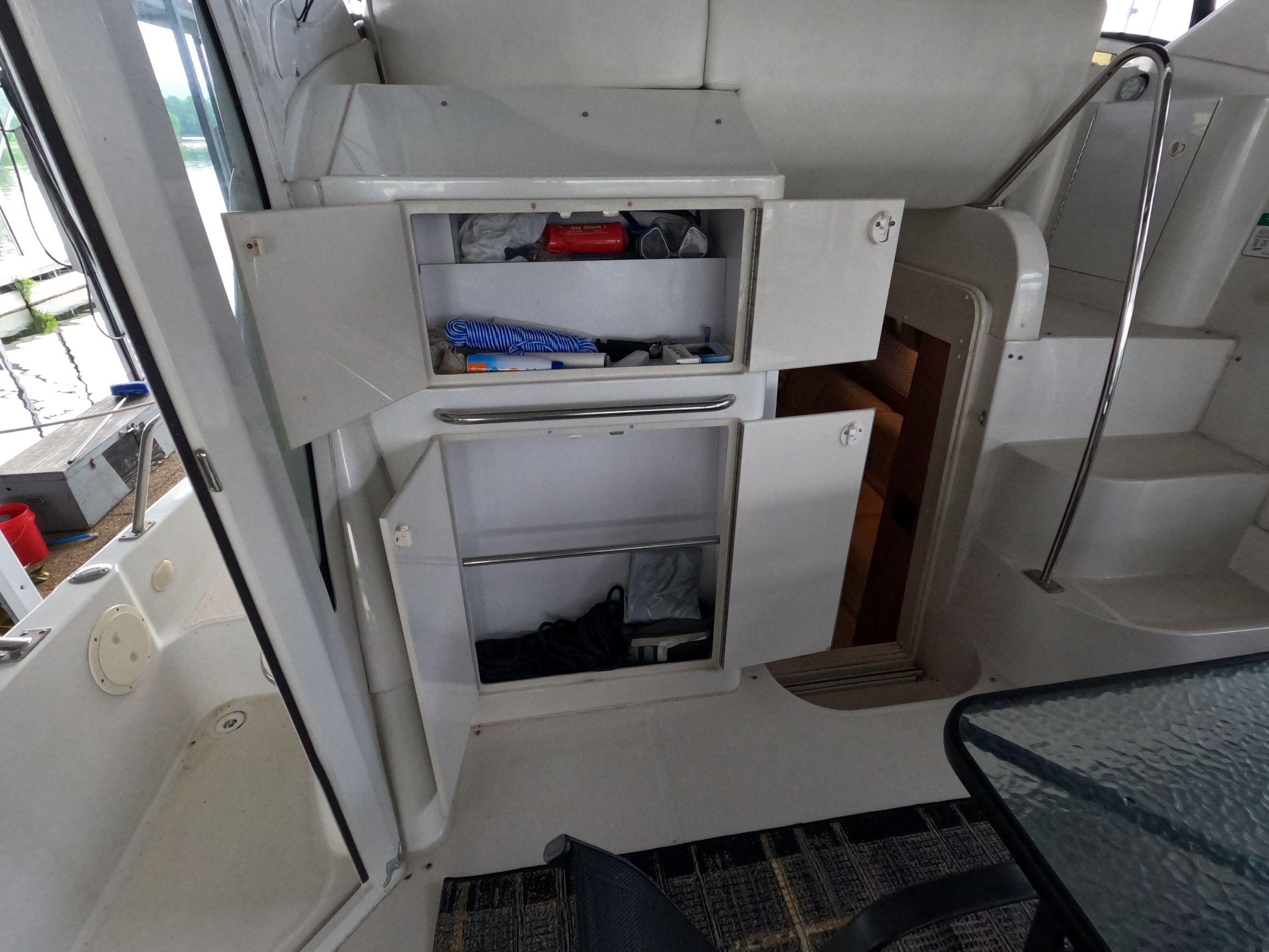 2001-carver-444-cockpit-motor-yacht-power-9385037-20240523100649989-1_XLARGE-1