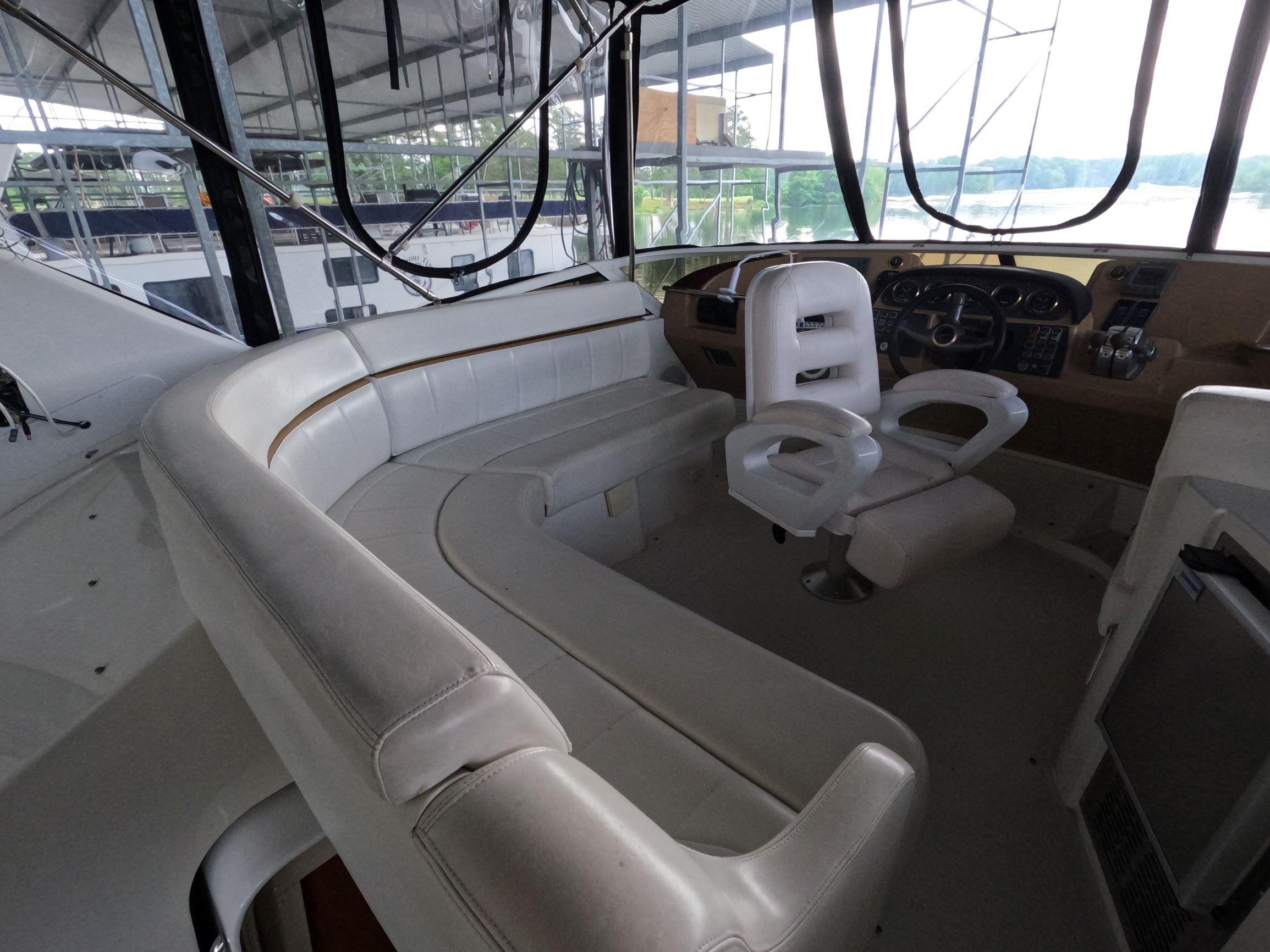 2001-carver-444-cockpit-motor-yacht-power-9385037-20240523100651993-1_XLARGE-1