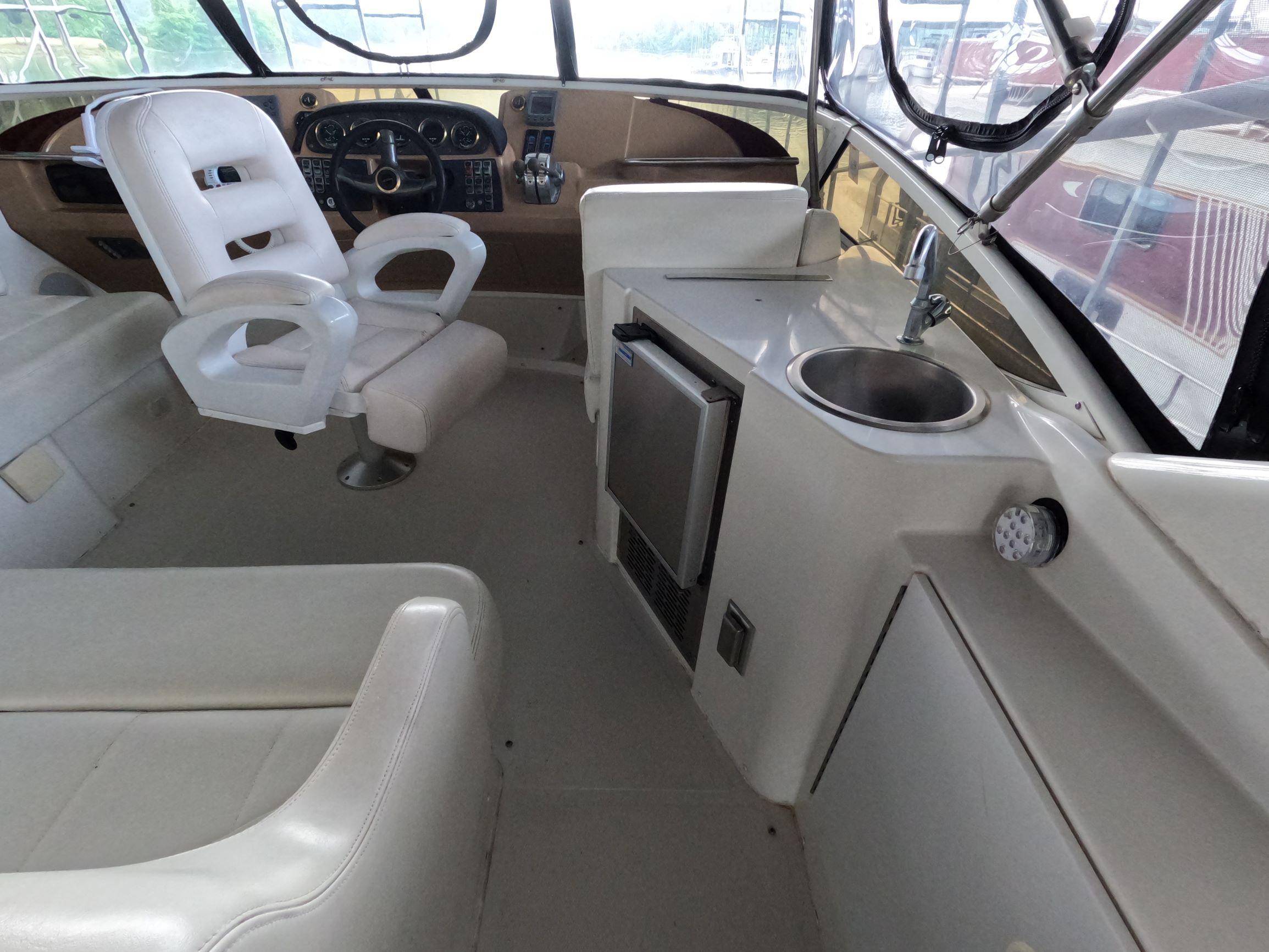 2001-carver-444-cockpit-motor-yacht-power-9385037-20240523100652999-1_XLARGE-1