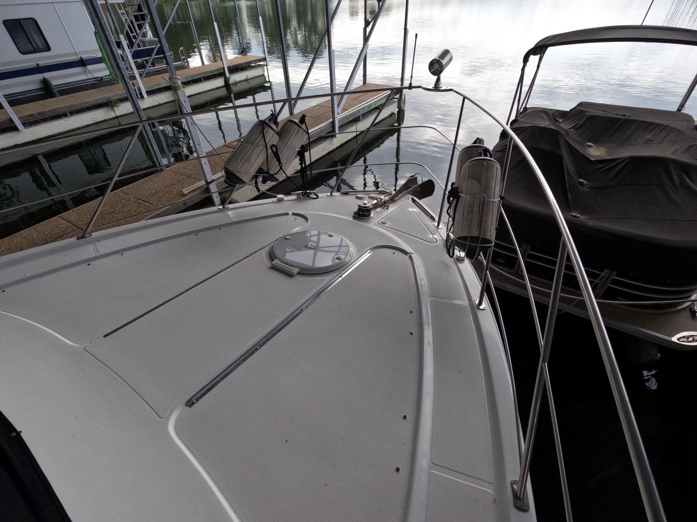 2001-carver-444-cockpit-motor-yacht-power-9385037-20240523100718141-1_XLARGE-1