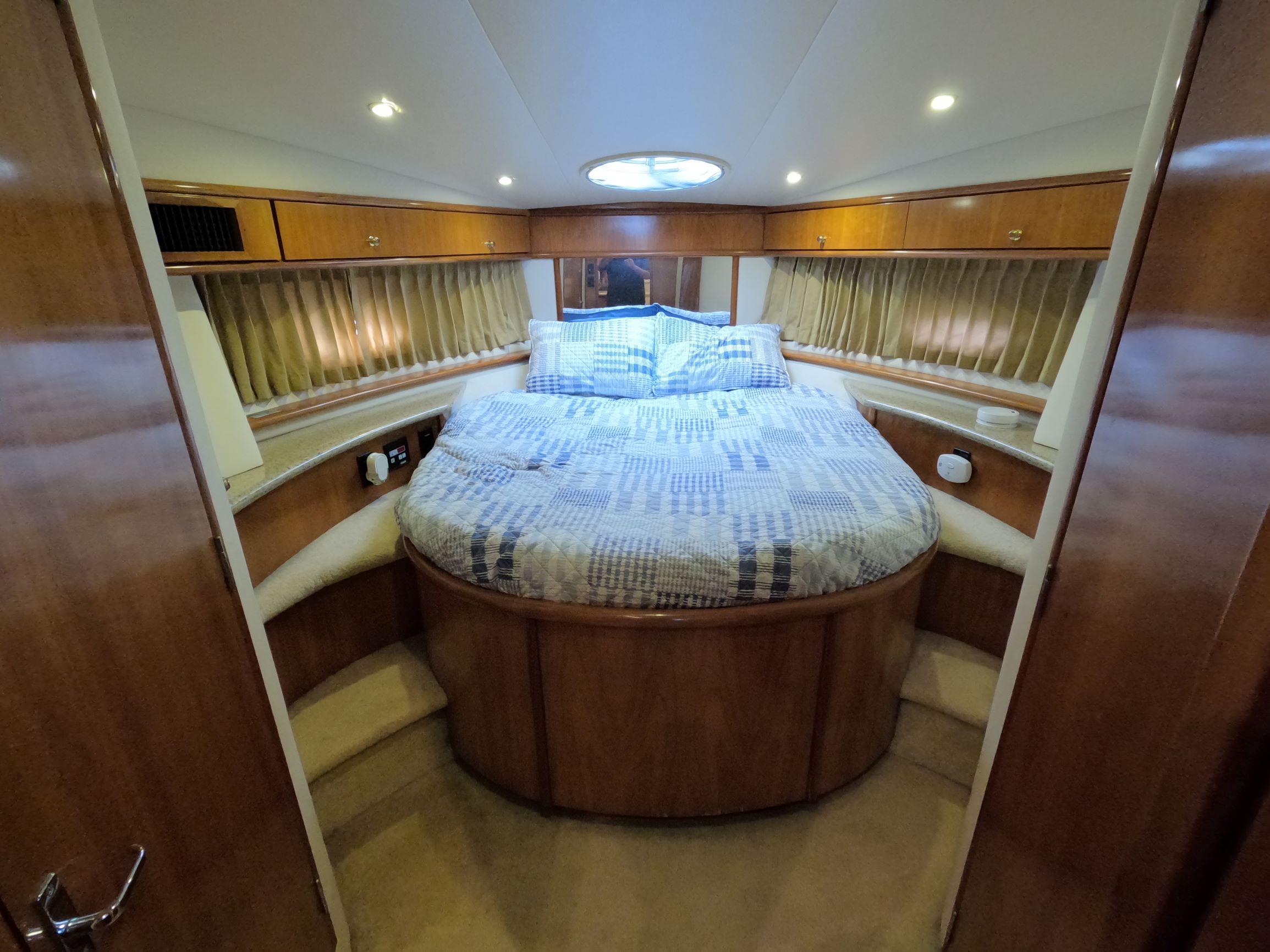 2001-carver-444-cockpit-motor-yacht-power-9385037-20240523100744233-1_XLARGE-1