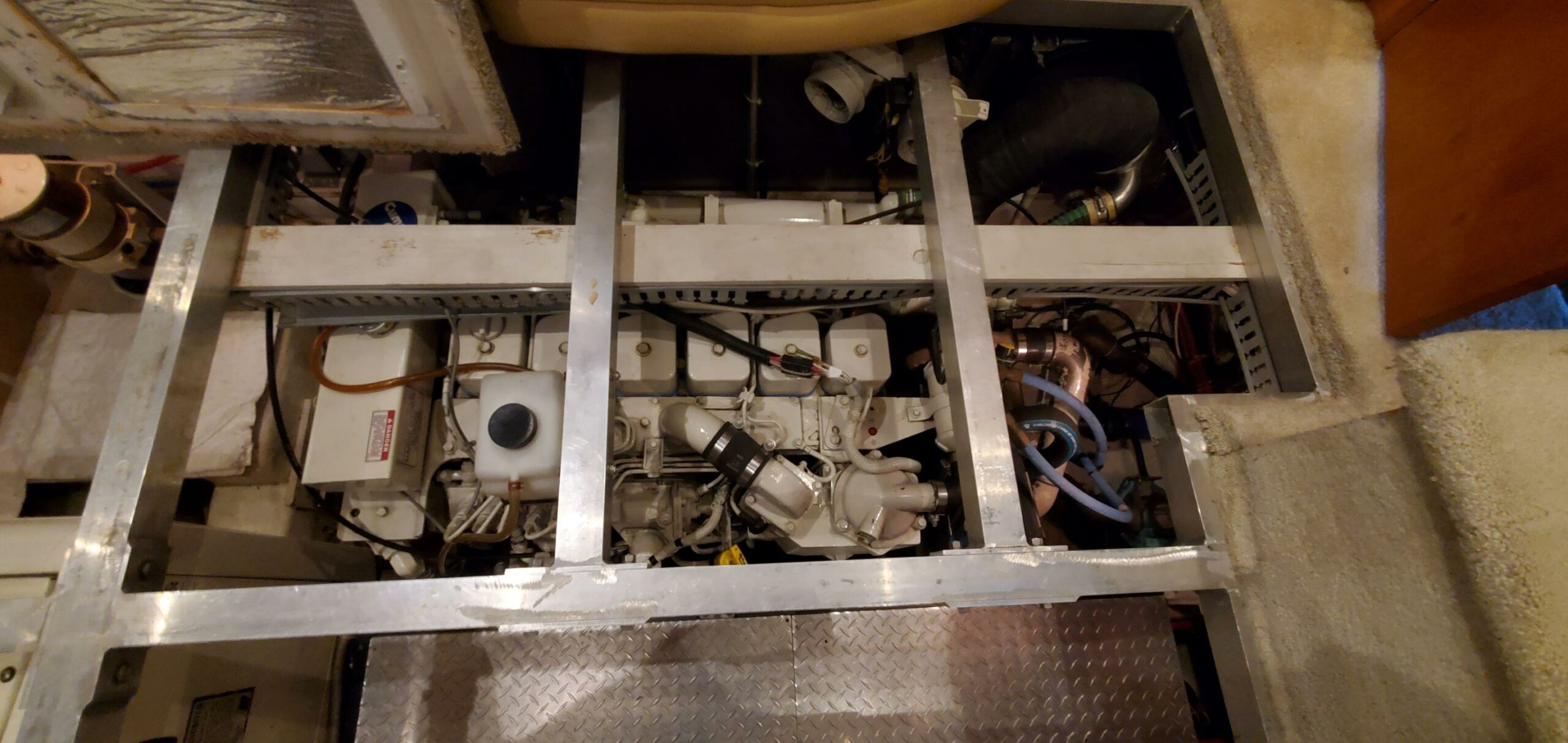 2001-carver-444-cockpit-motor-yacht-power-9385037-20240523100832460-1_XLARGE-1