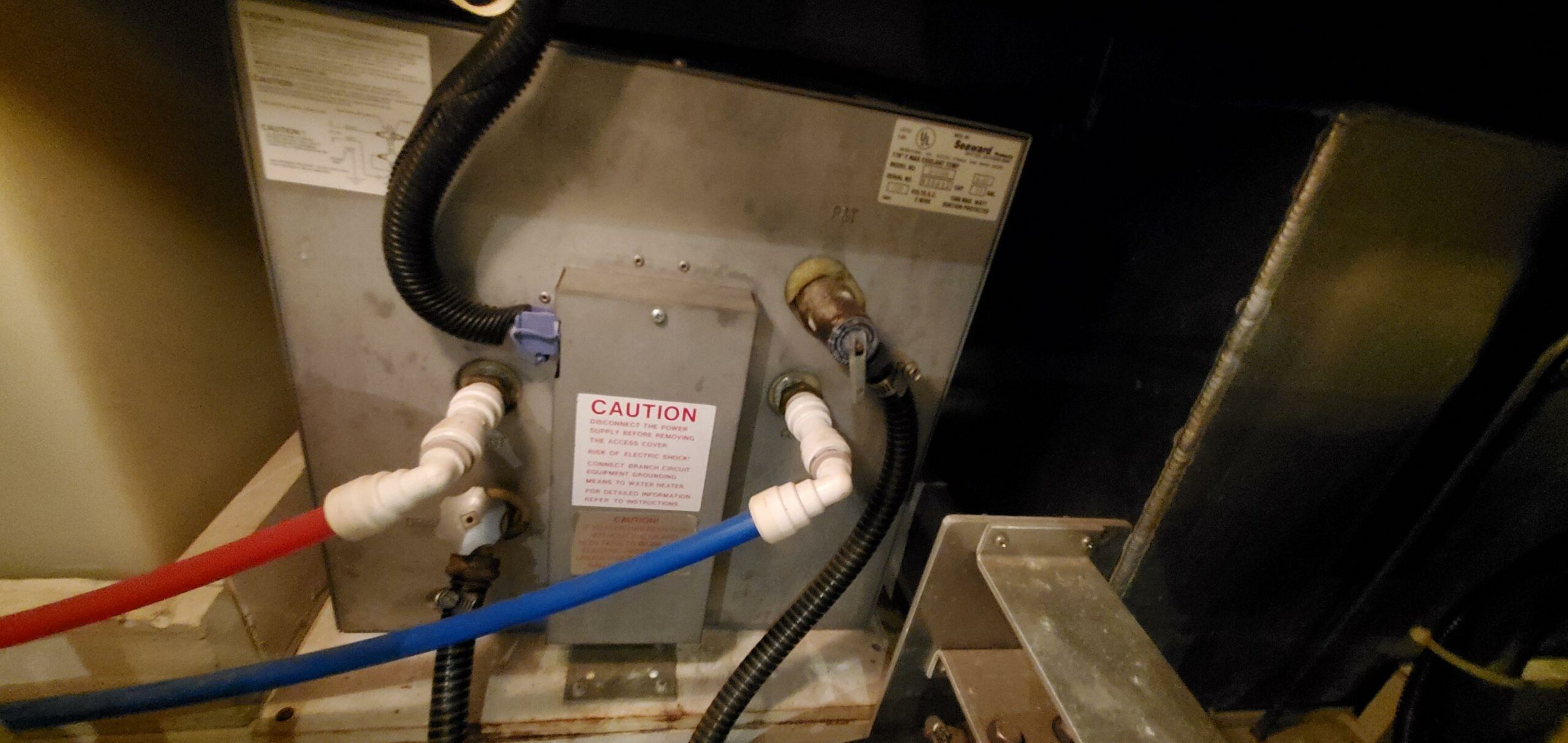 2001-carver-444-cockpit-motor-yacht-power-9385037-20240523100858578-1_XLARGE-1