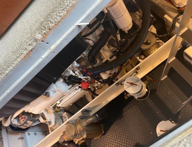 2006-silverton-43-sport-bridge-power-9575494-20241009082733630-1_XLARGE-1