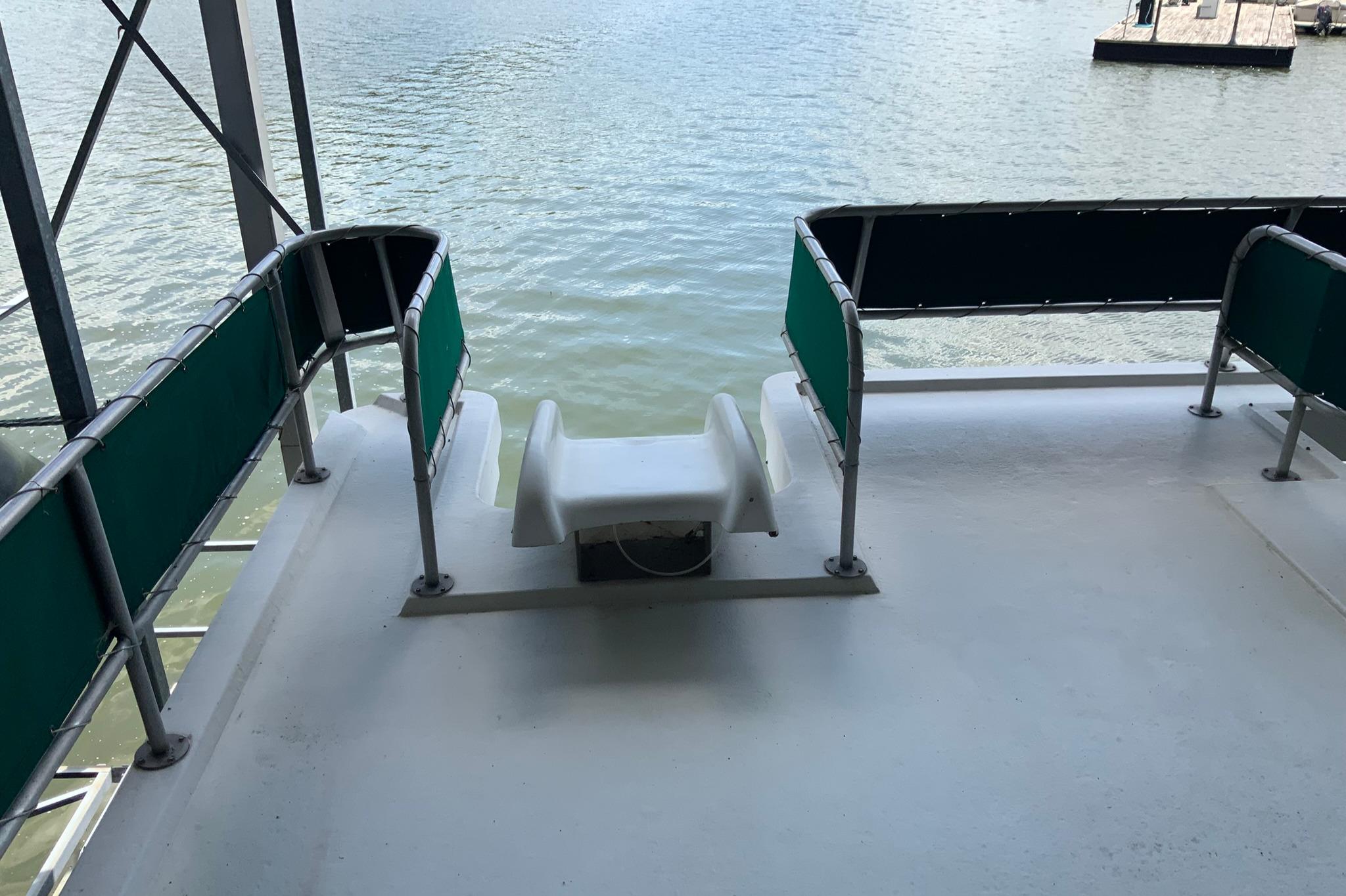 1997-lakeview-16-x-65-power-9745950-20250602140631676-1_XLARGE-1