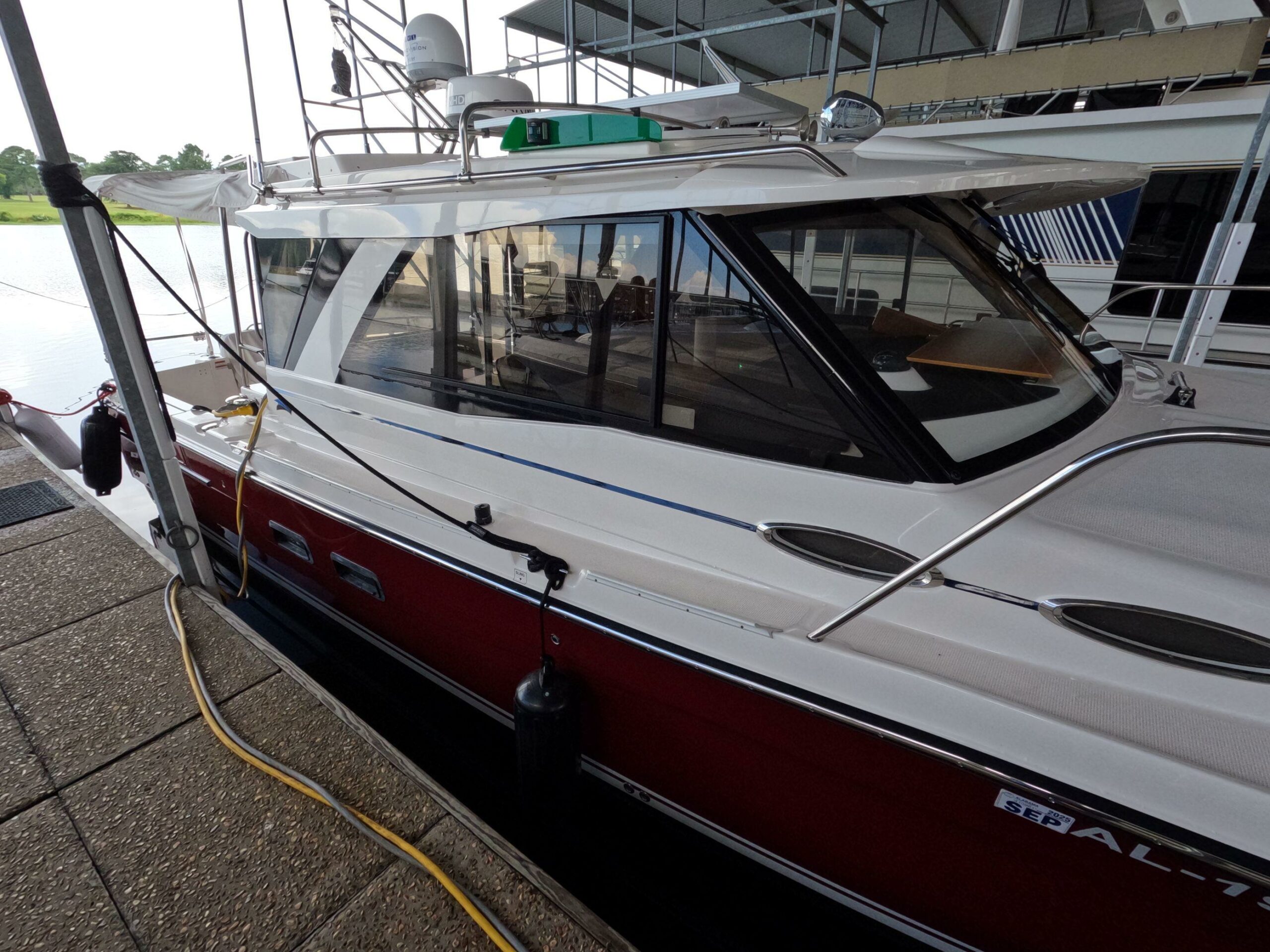2020-cutwater-c-30-sedan-power-9858240-20250711125931790-1-1