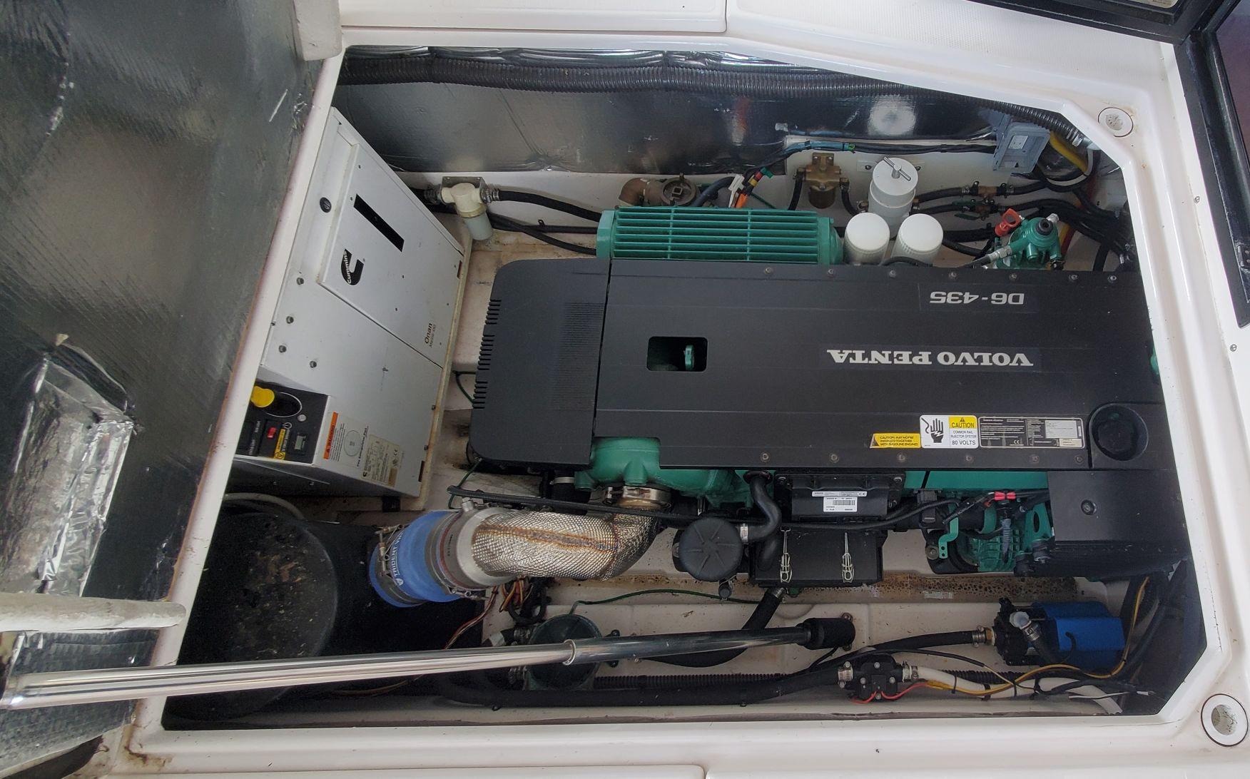 2020-cutwater-c-30-sedan-power-9858240-20250711125958744-1-1