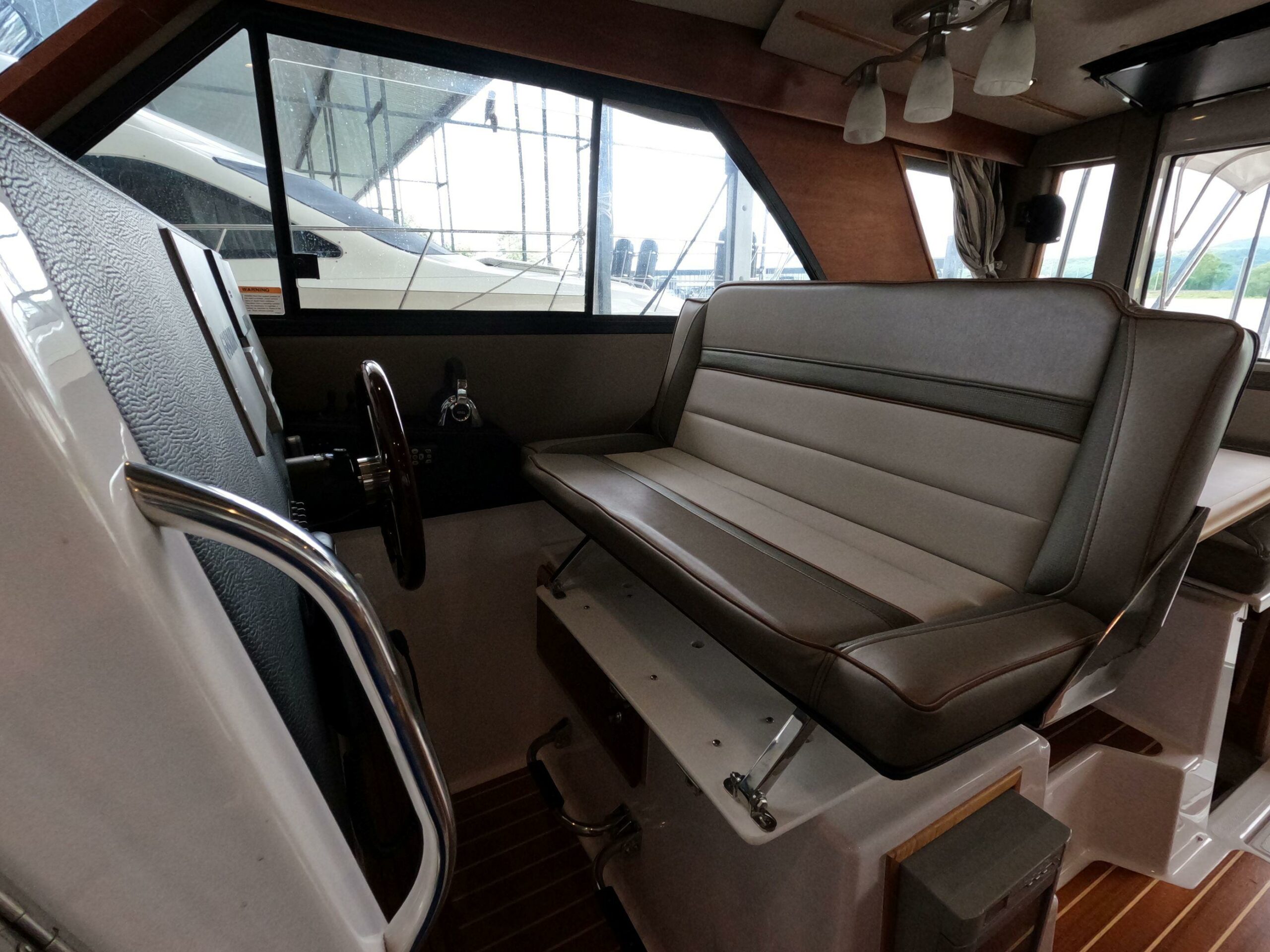 2020-cutwater-c-30-sedan-power-9858240-20250711130012033-1-1