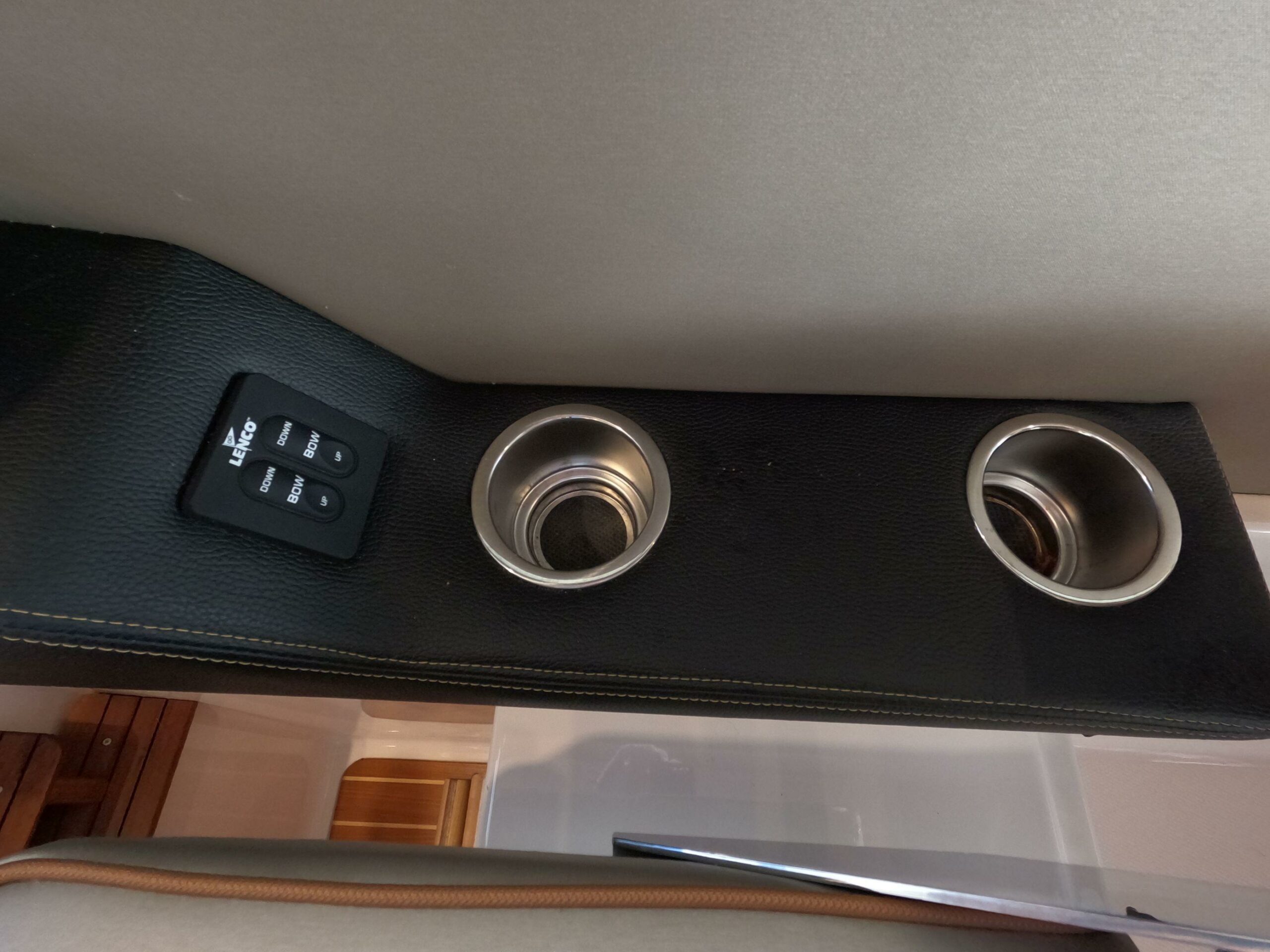 2020-cutwater-c-30-sedan-power-9858240-20250711130040117-1-1